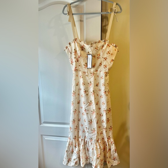 NWT! Goodnight Macaroon Kelsie Floral Ribbon Tie Strap Midi Dress Size L - Picture 2 of 4